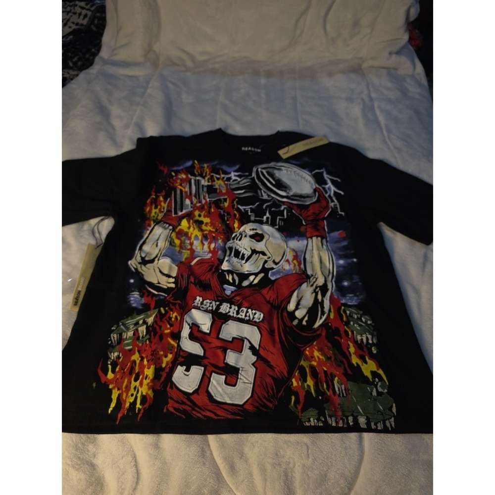 Reason "Built For Chaos" Print T-Shirt Skeleton Football Fire Black Size L NWT